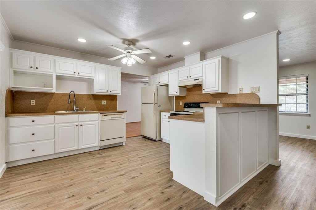 1230 Fairdale Street - Photo 5 of 24