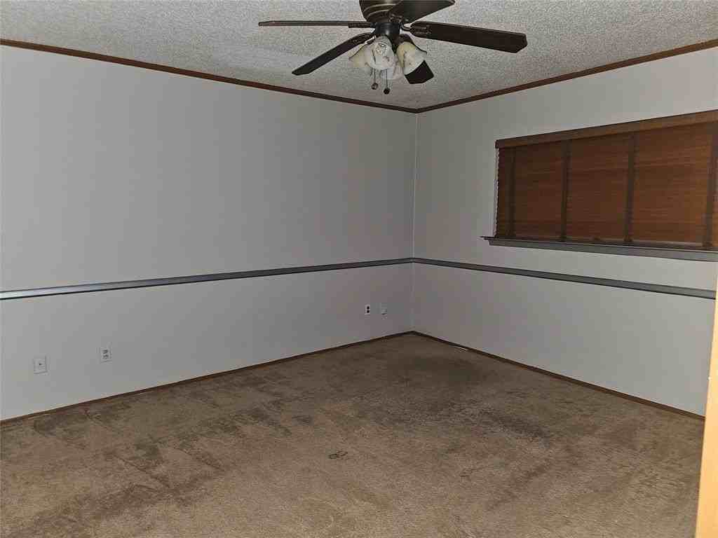 1807 Chittam Drive - Photo 4 of 10