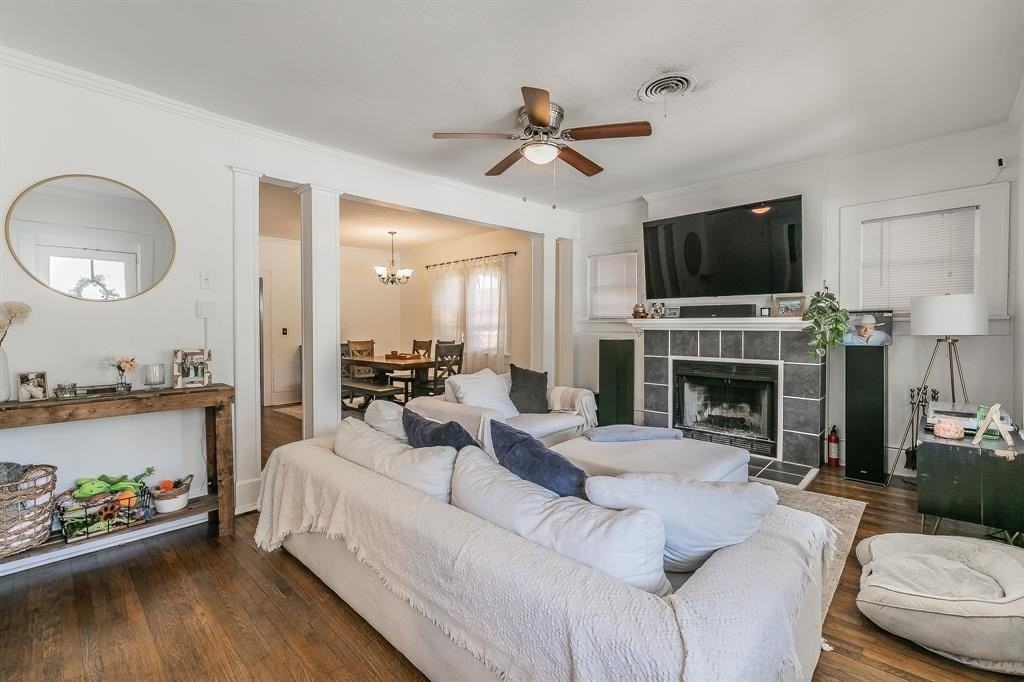 2100 5th Avenue - Photo 4 of 33