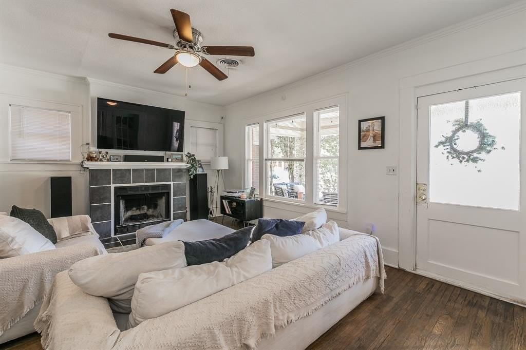 2100 5th Avenue - Photo 5 of 33