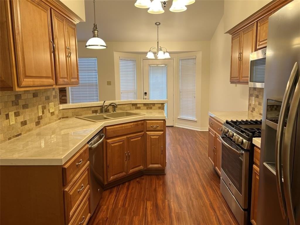 413 North Ave - Photo 6 of 22