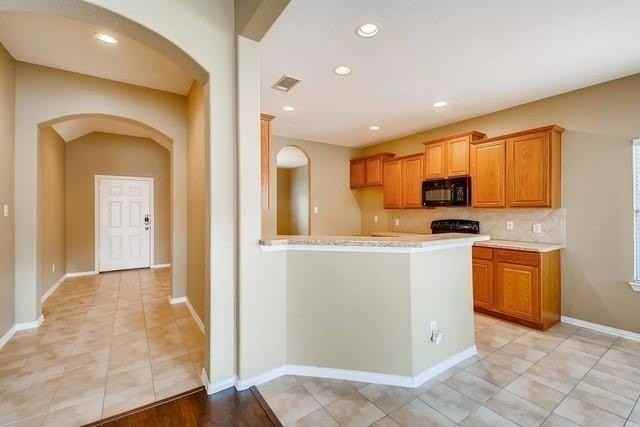 1400 Chestnut Dr - Photo 6 of 35