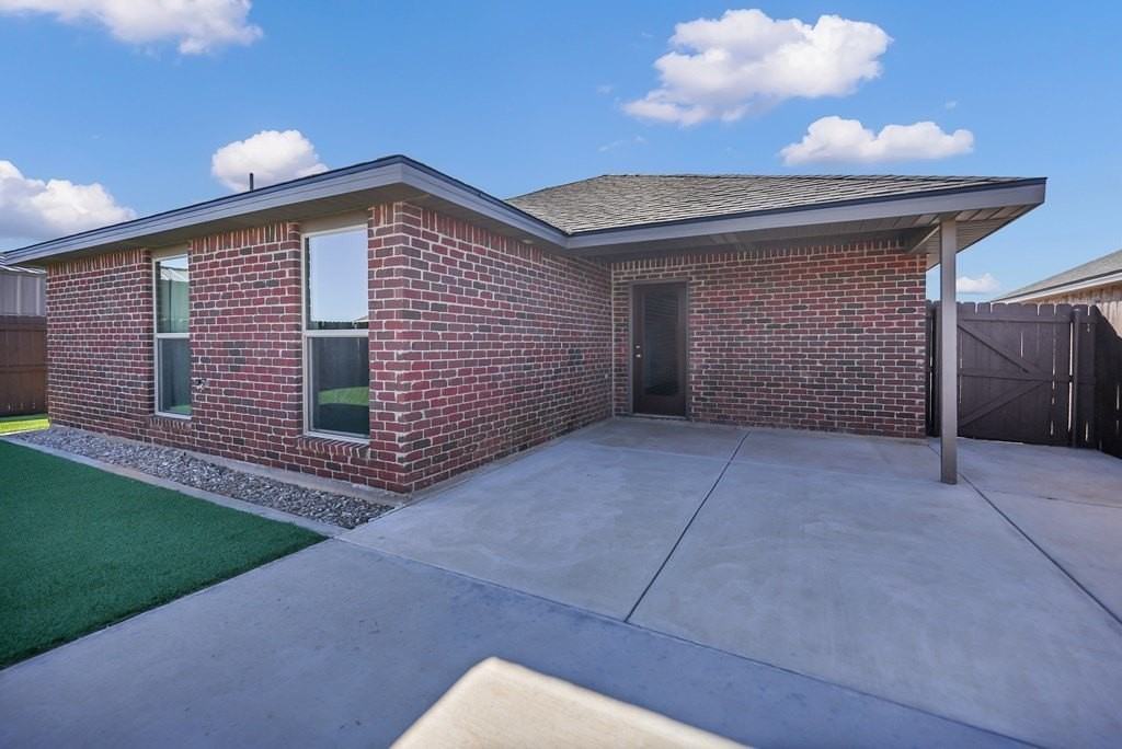 1305 E 94th St - Photo 4 of 24