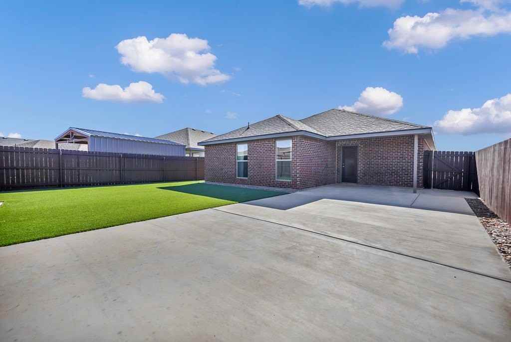 1305 E 94th St - Photo 7 of 24