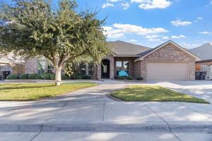 featured image of 5811 Oak Creek Dr