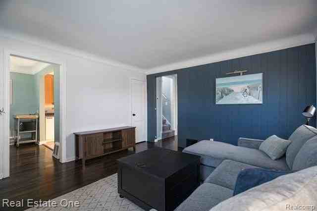 2989 Cummings Ave - Photo 3 of 19