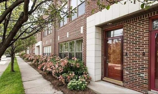 76 W Bethune St - Photo 2 of 18