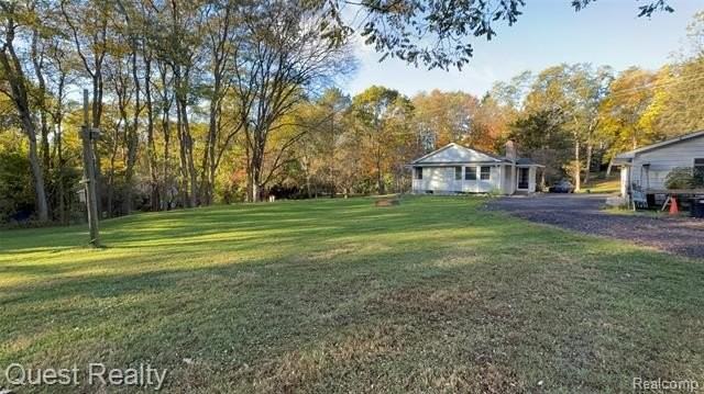 8030 Reese Rd - Photo 4 of 18