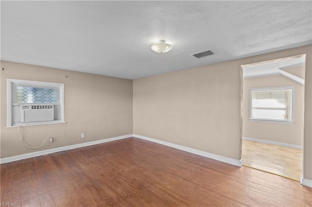 1628 Bradford Terrace - Photo 3 of 14