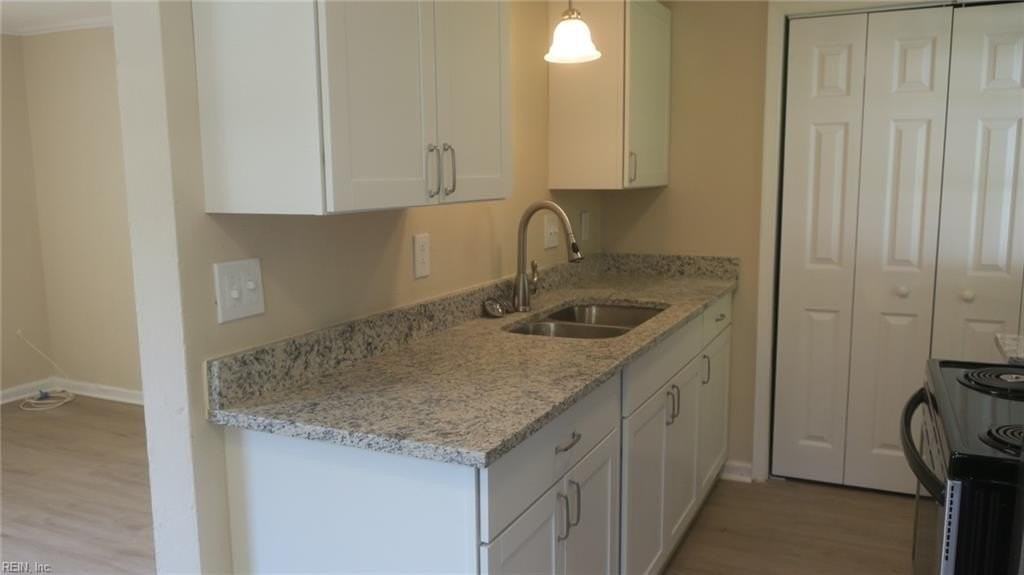 8 Jordan Dr - Photo 4 of 15