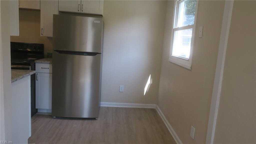 8 Jordan Dr - Photo 7 of 15