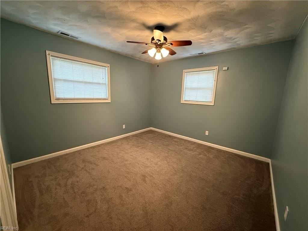 721 Farnham Ln - Photo 5 of 9