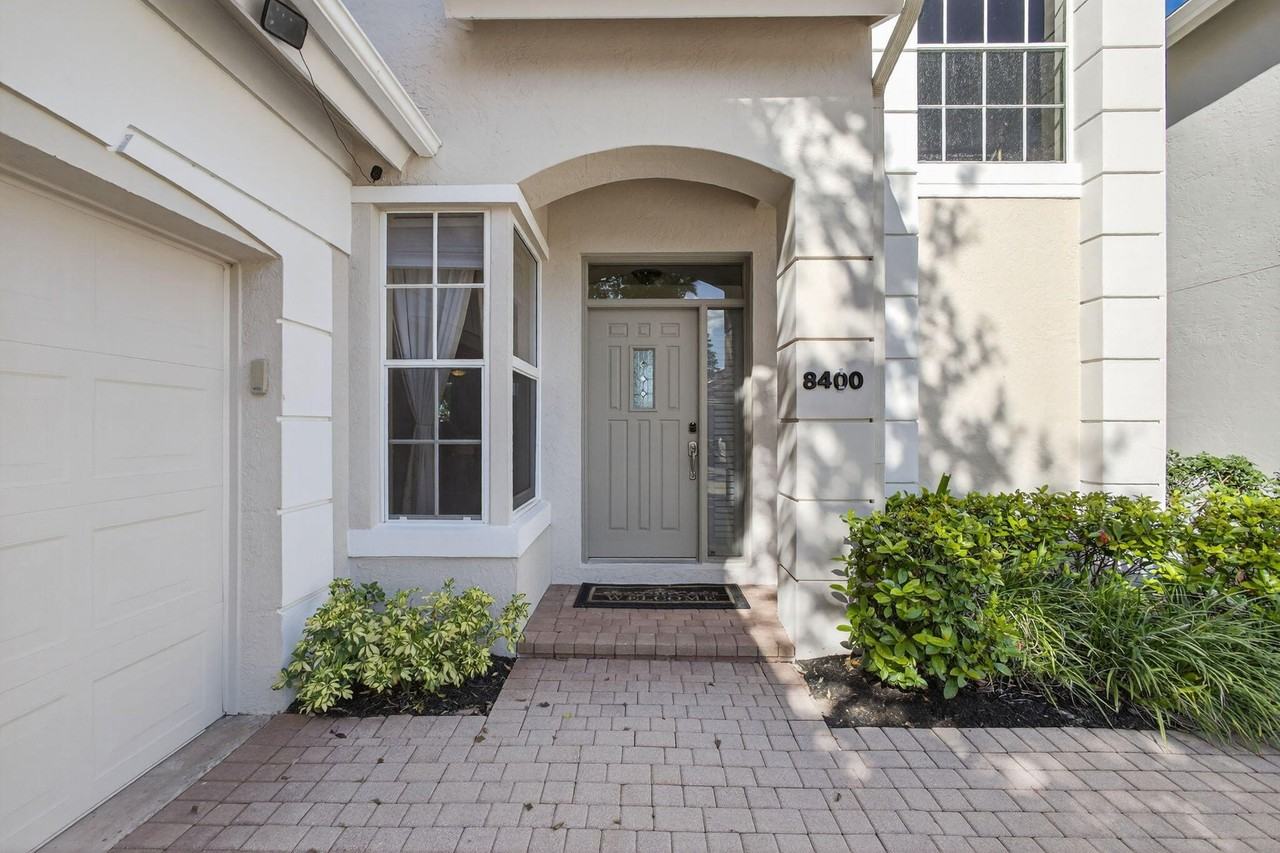 8400 Heritage Club Dr - Photo 2 of 50