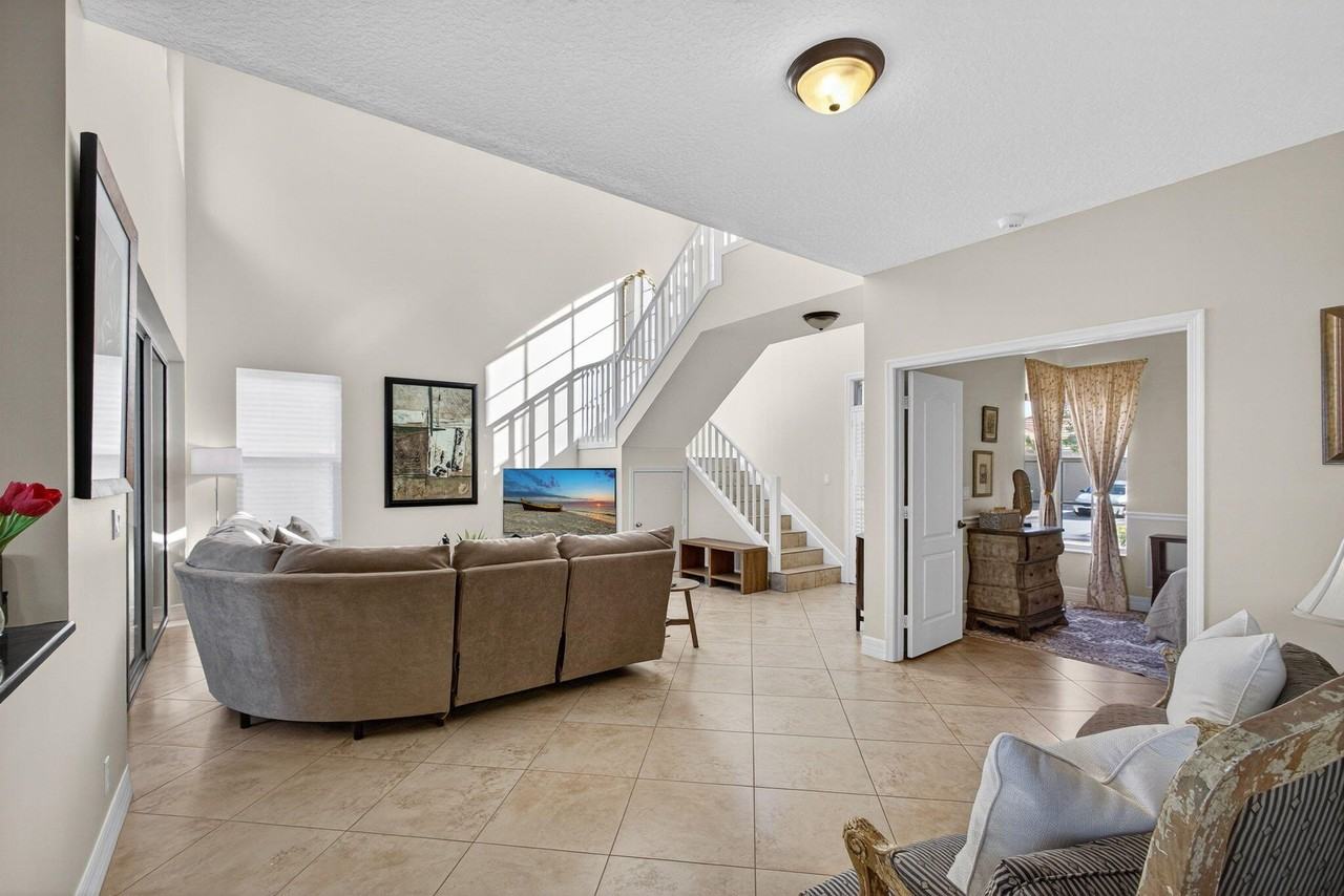 8400 Heritage Club Dr - Photo 3 of 50