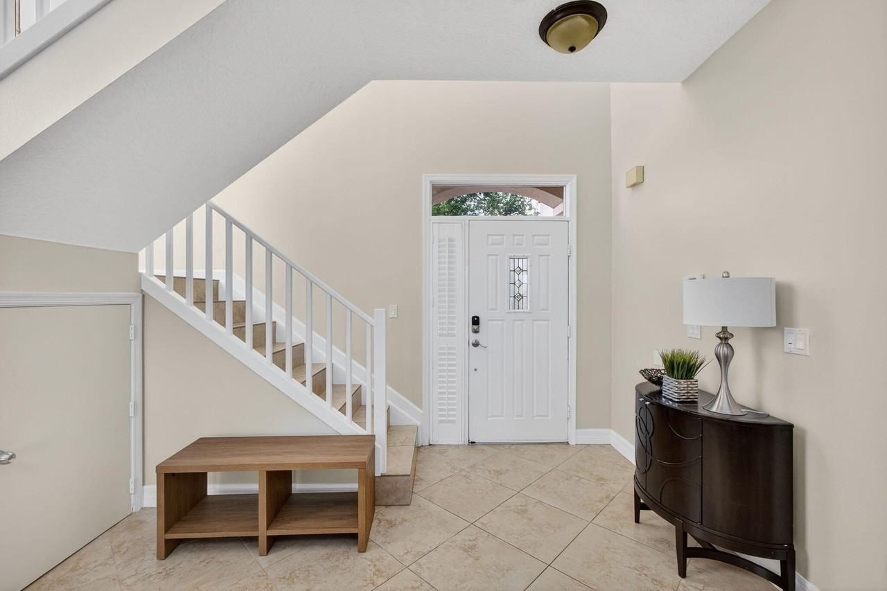 8400 Heritage Club Dr - Photo 6 of 50