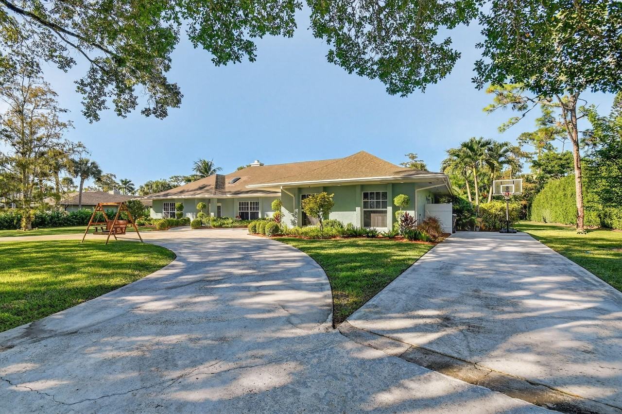 13172 Doubletree Cir - Photo 3 of 50