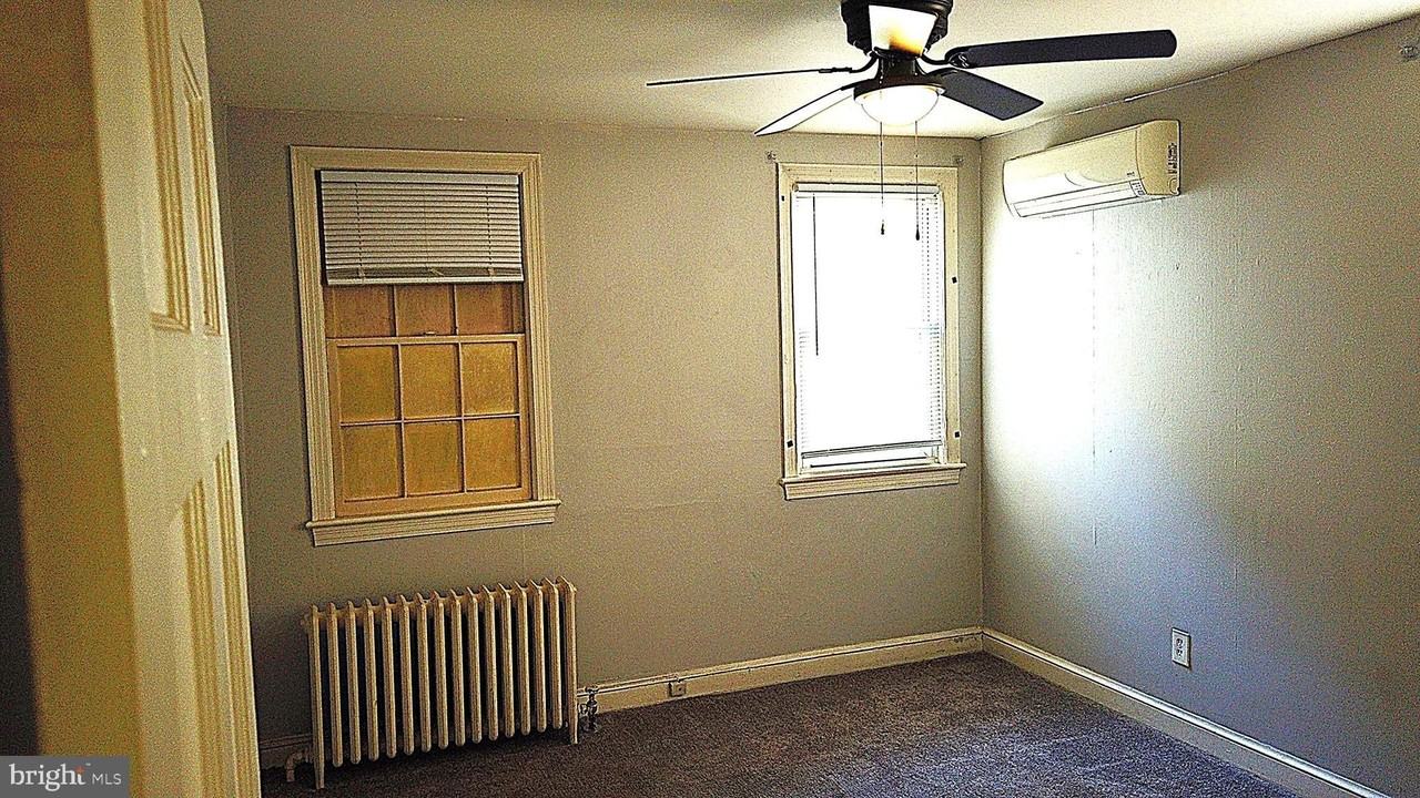 820 Taylor Street Northeast #3 - Photo 5 of 9