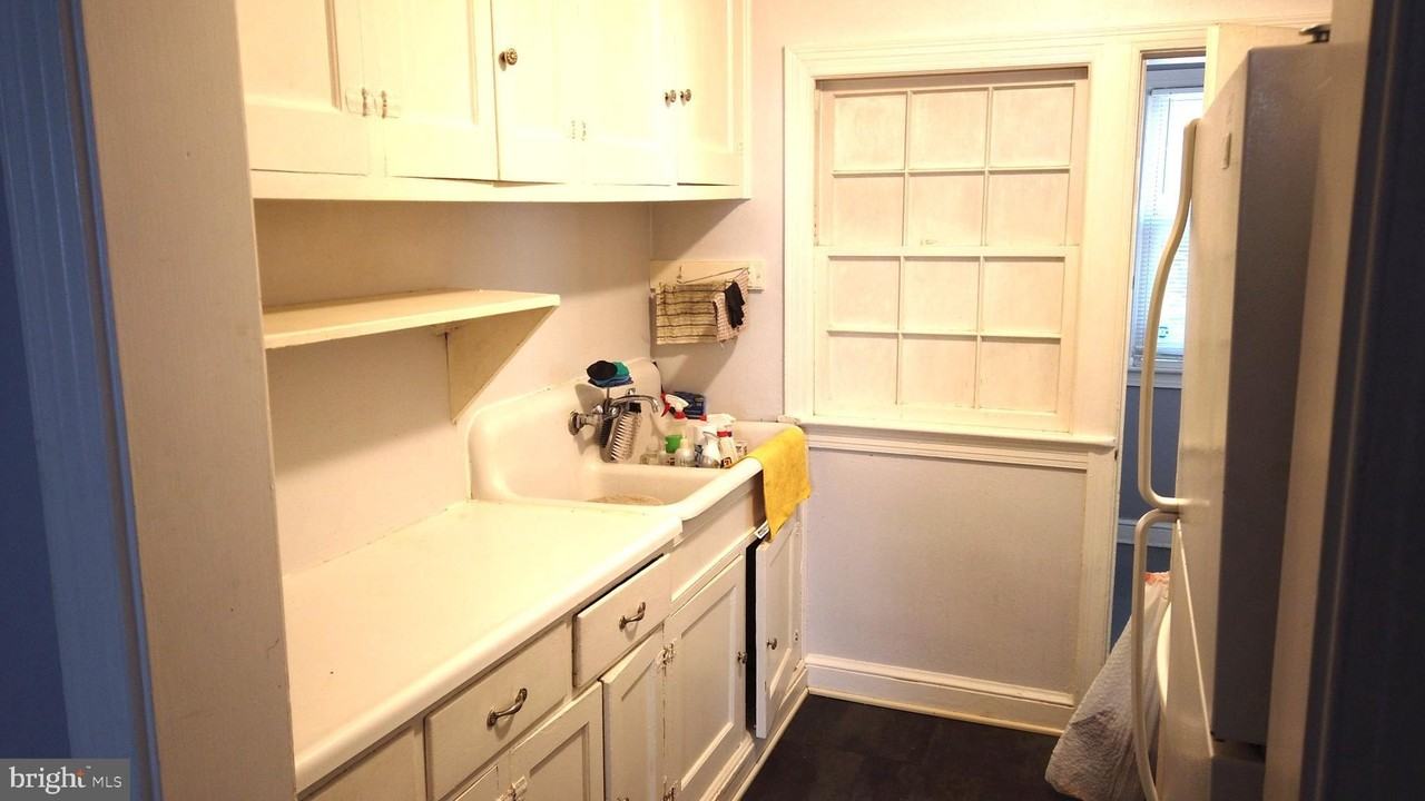 820 Taylor Street Northeast #3 - Photo 7 of 9