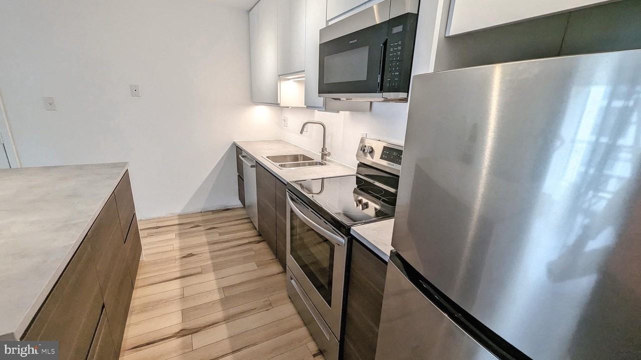 3310 Wyndham Cir Apt 314 #314 - Photo 3 of 31