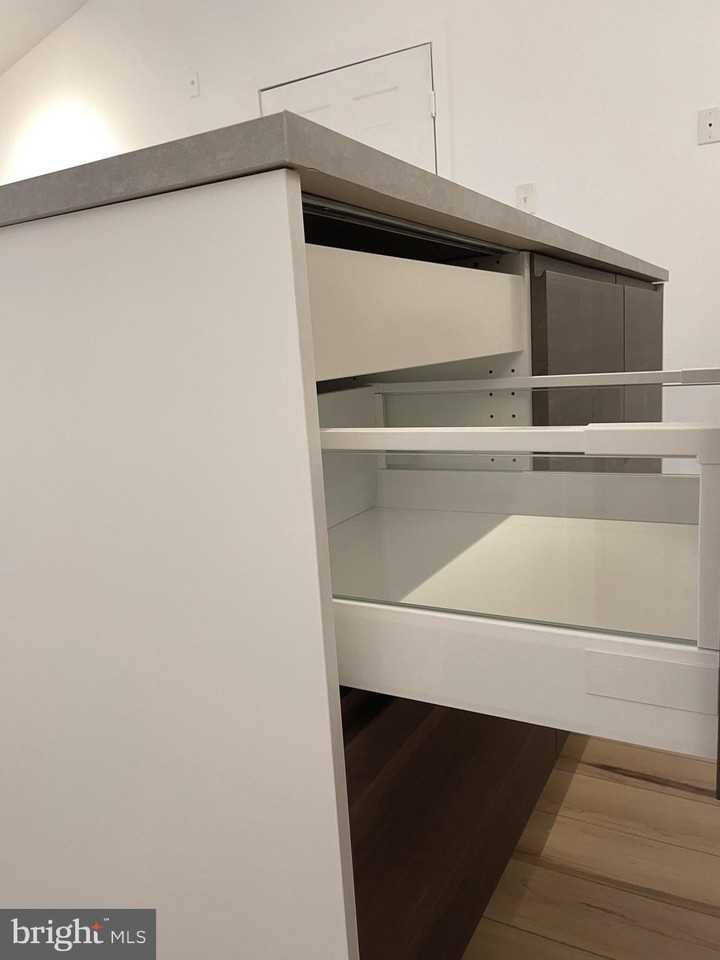 3310 Wyndham Cir Apt 314 #314 - Photo 5 of 31