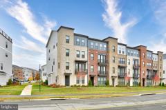 43330 Farringdon Square - Photo 1 of 1