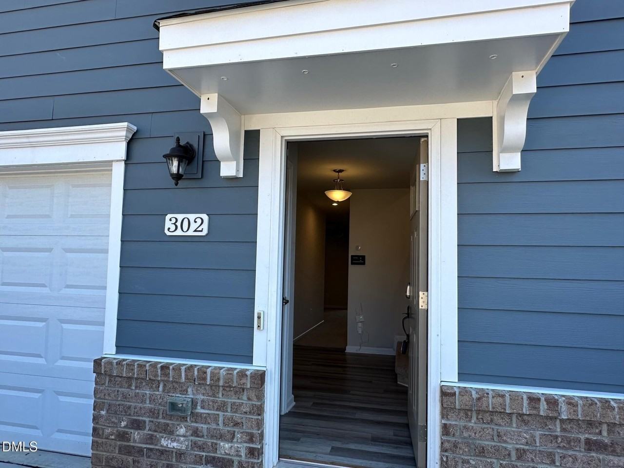 302 Brier Summit Pl - Photo 4 of 22