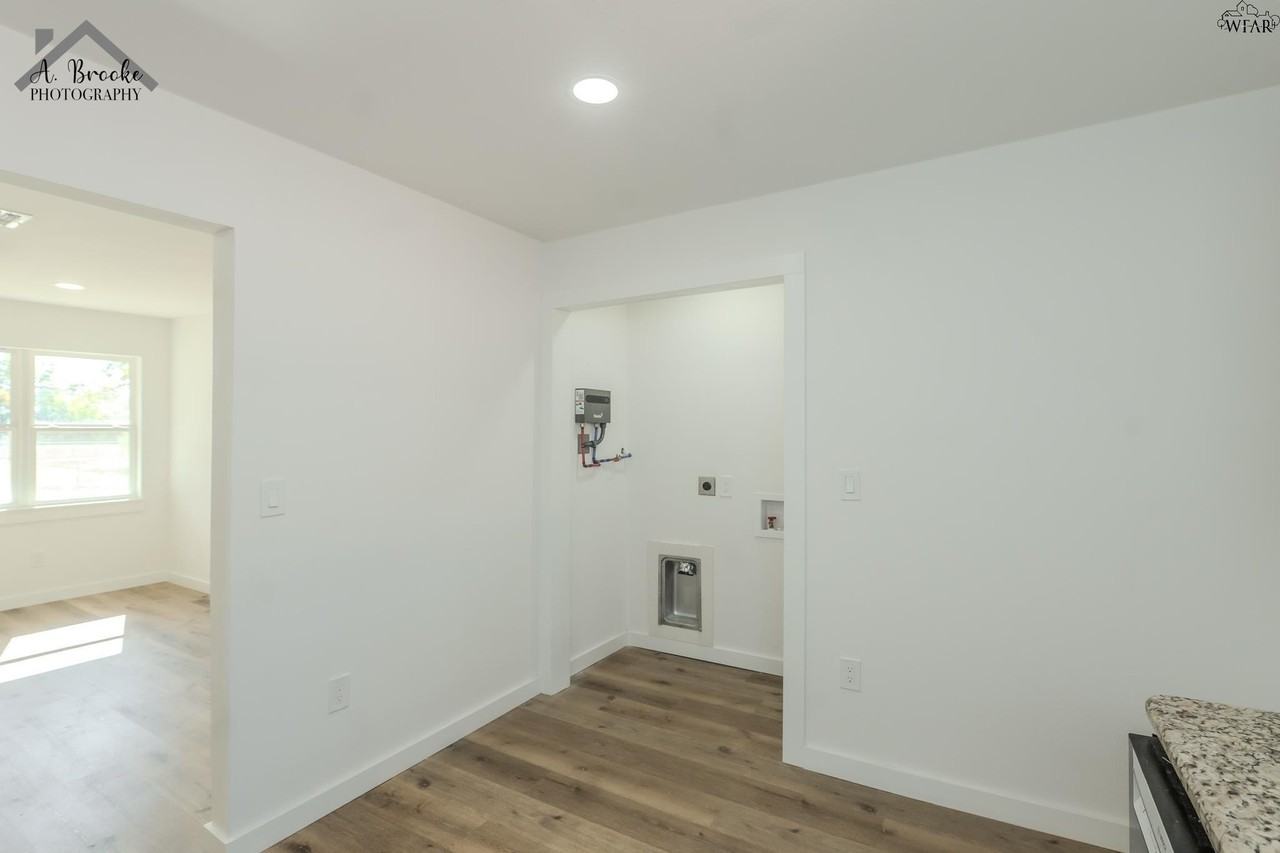 103 Margaret St - Photo 6 of 24