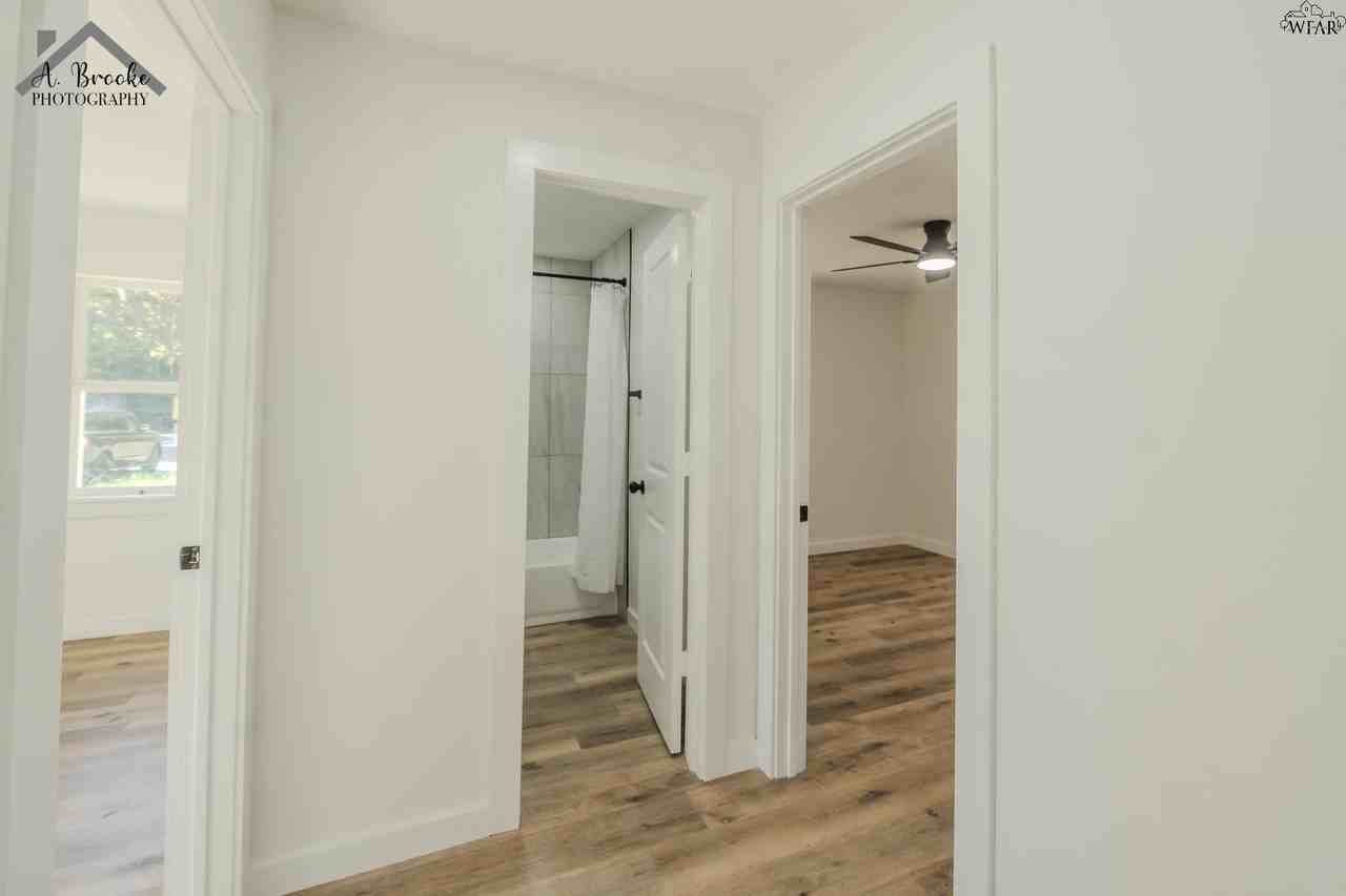 103 Margaret St - Photo 7 of 24