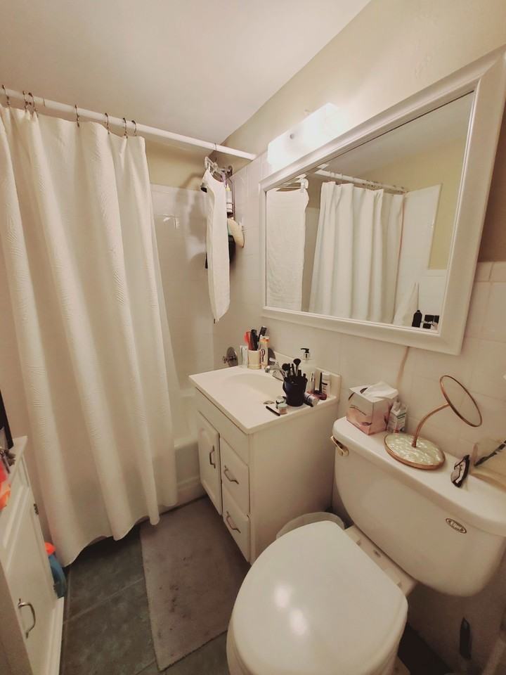 444 Bedford St #B - Photo 6 of 8