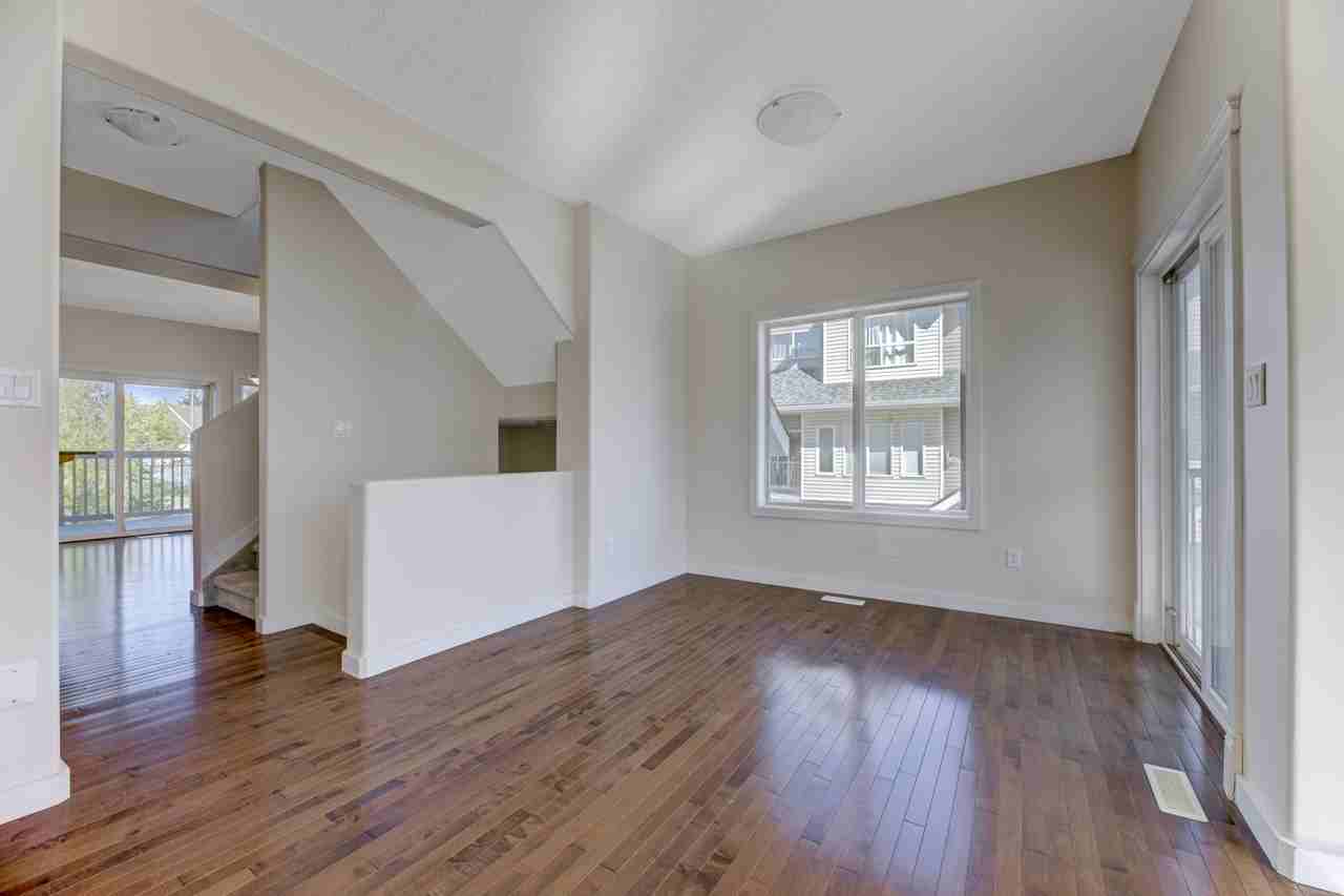 Carlton Pointe - Photo 2 of 16