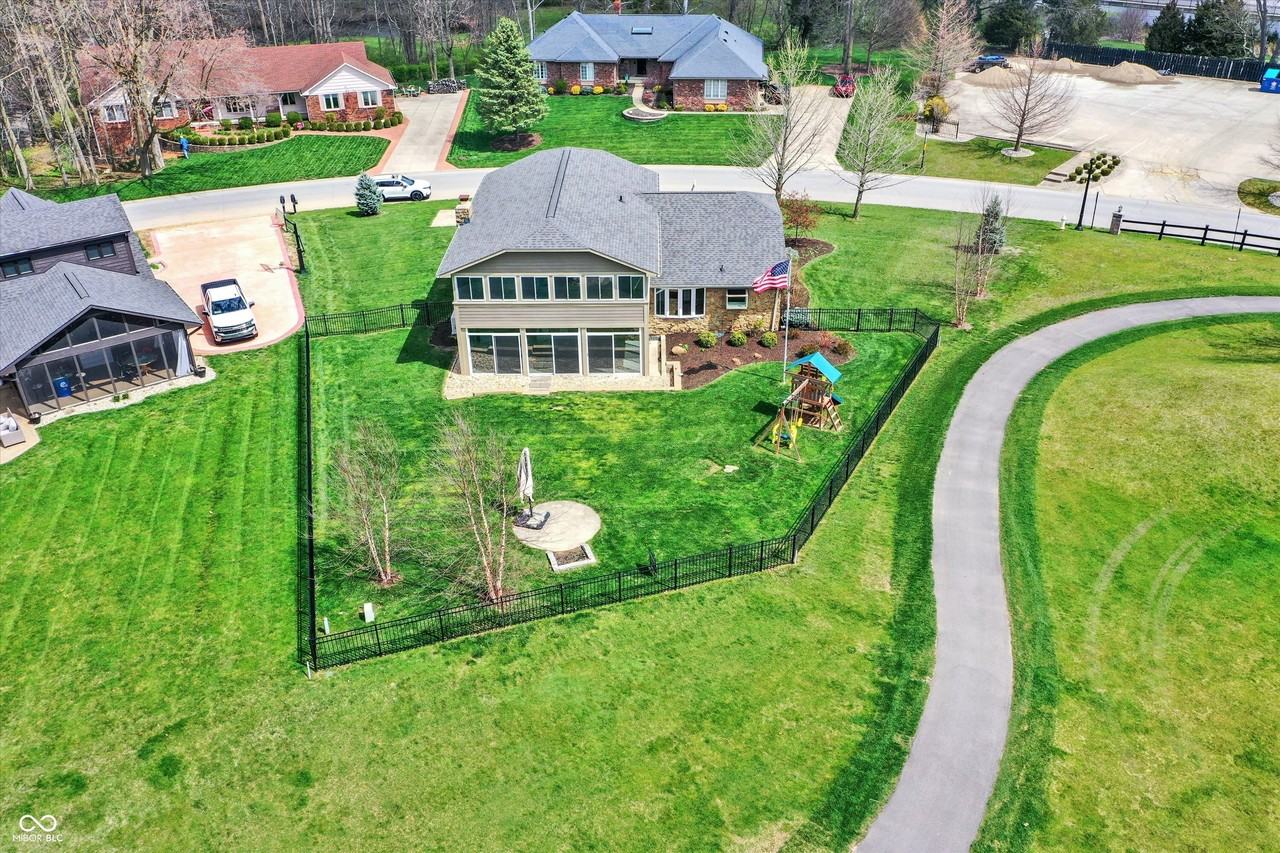 3037 Golfview Drive - Photo 4 of 47