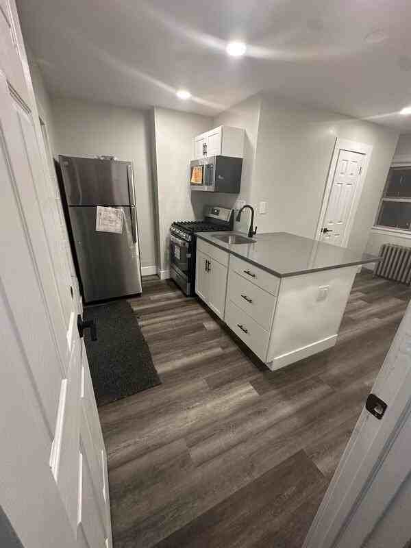 526 South 10th Avenue - Photo 2 of 13