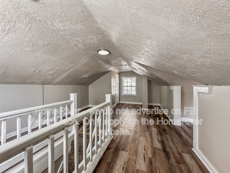 832 S 38th St - Photo 5 of 21