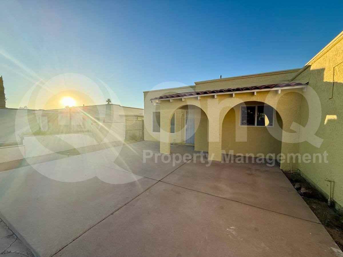 2921 W Saint Tropaz Ave #1 - Photo 2 of 10