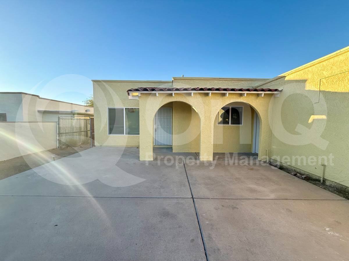 2921 W Saint Tropaz Ave #1 - Photo 3 of 10