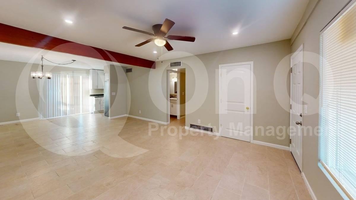 2921 W Saint Tropaz Ave #1 - Photo 5 of 10