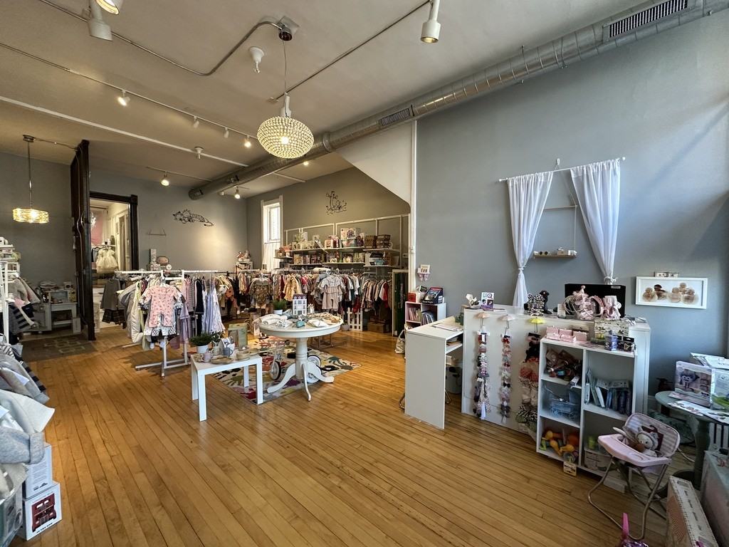 3422 North Lincoln Avenue - Photo 2 of 21