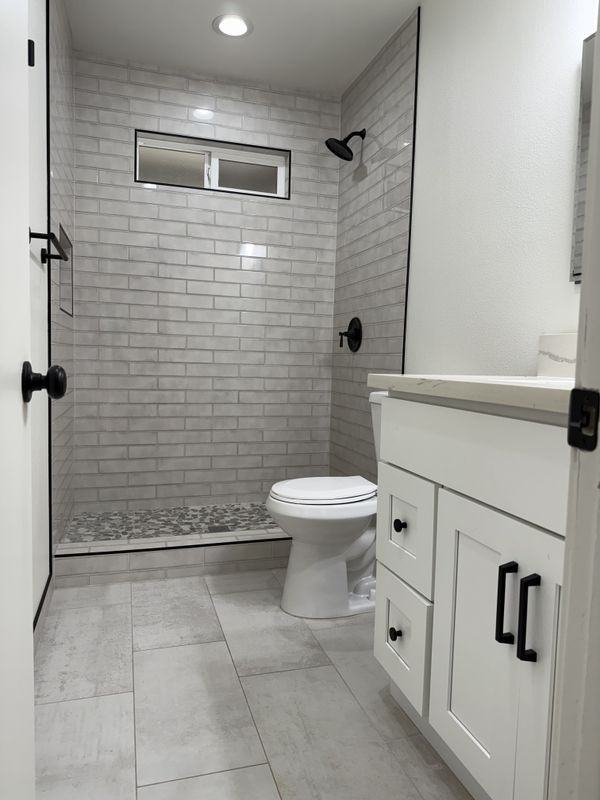 688 Atchison Street - Photo 3 of 9
