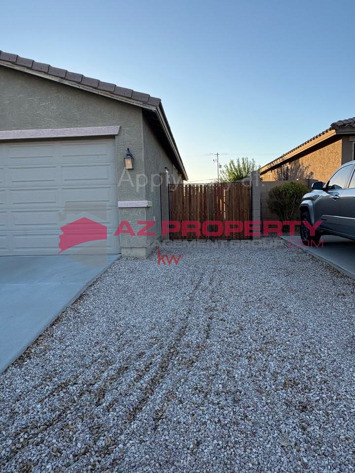 812 S 178th Ln - Photo 2 of 13