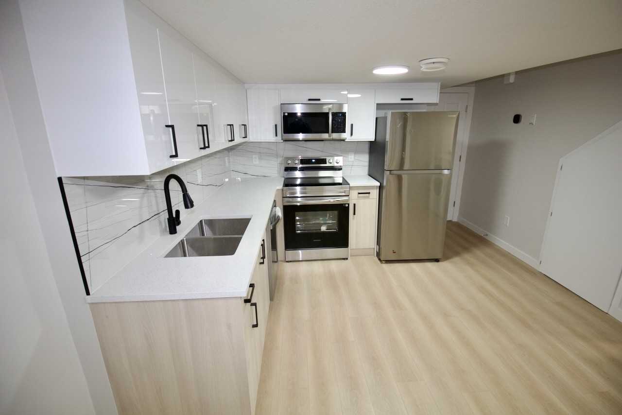 46a Street #Bsmt - Photo 2 of 12