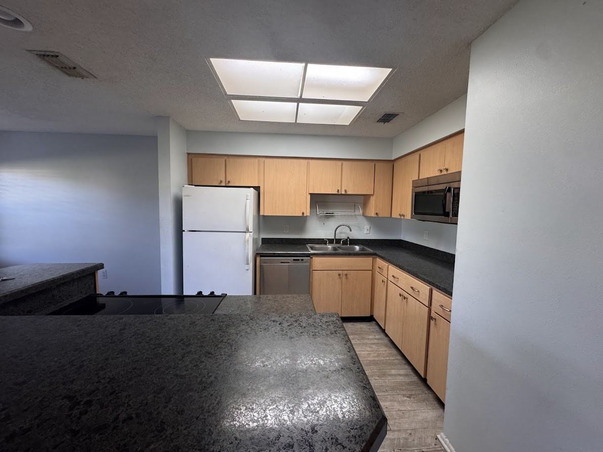 670 Green Valley Road #F9 - Photo 4 of 23