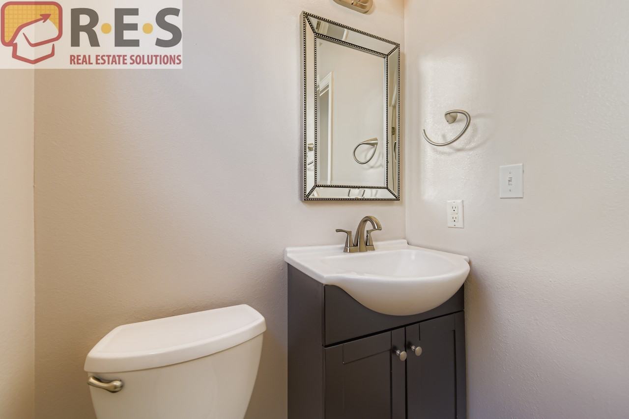 4927 Tarcoola Ln - Photo 7 of 19