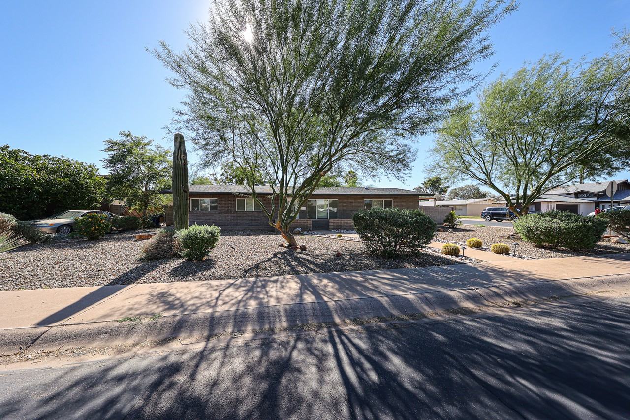 105 E Hermosa Dr - Photo 2 of 46