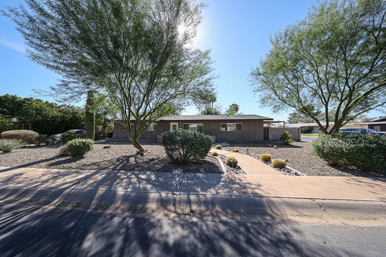 105 E Hermosa Dr - Photo 3 of 46
