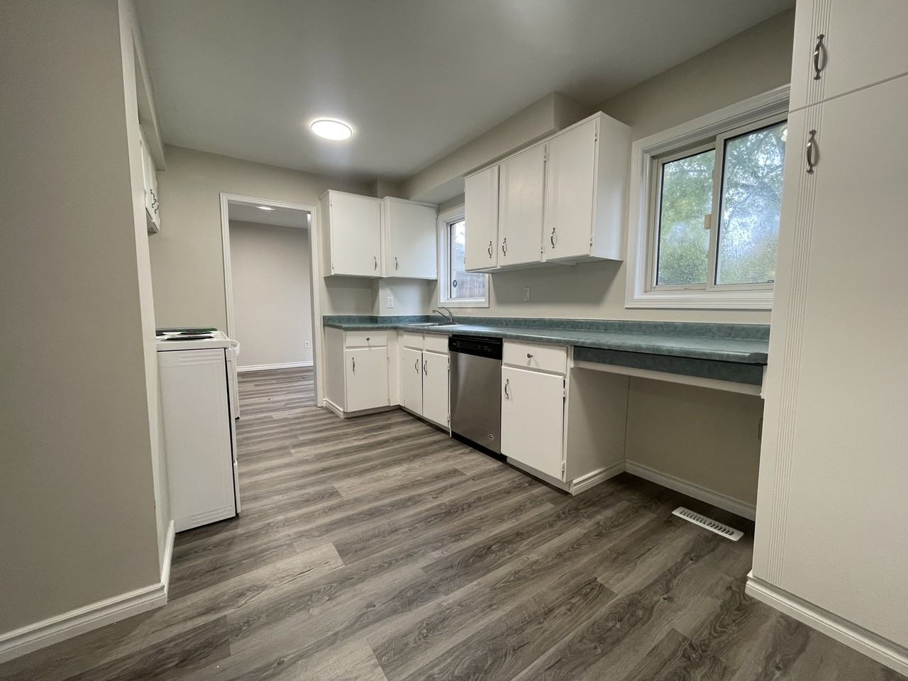 10 John Murray Street - Photo 3 of 24