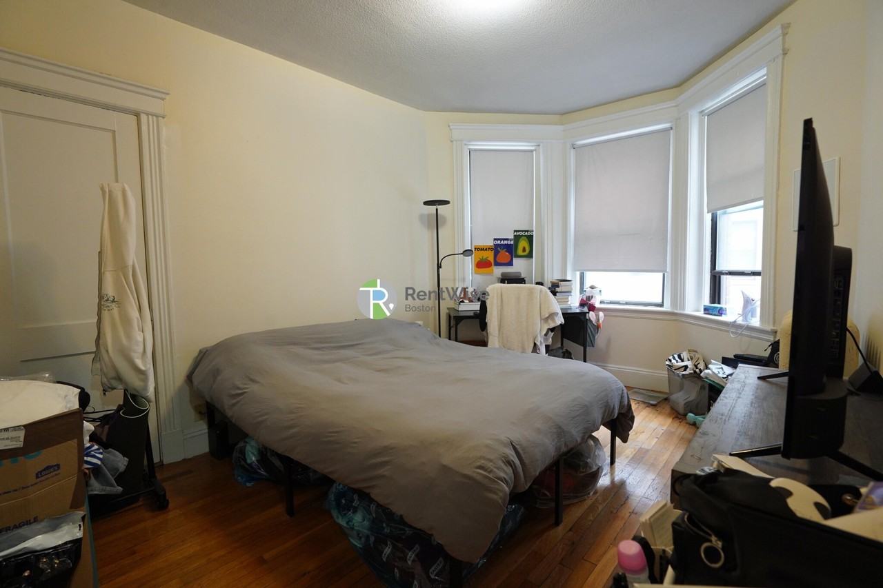 1152 Commonwealth Ave #25