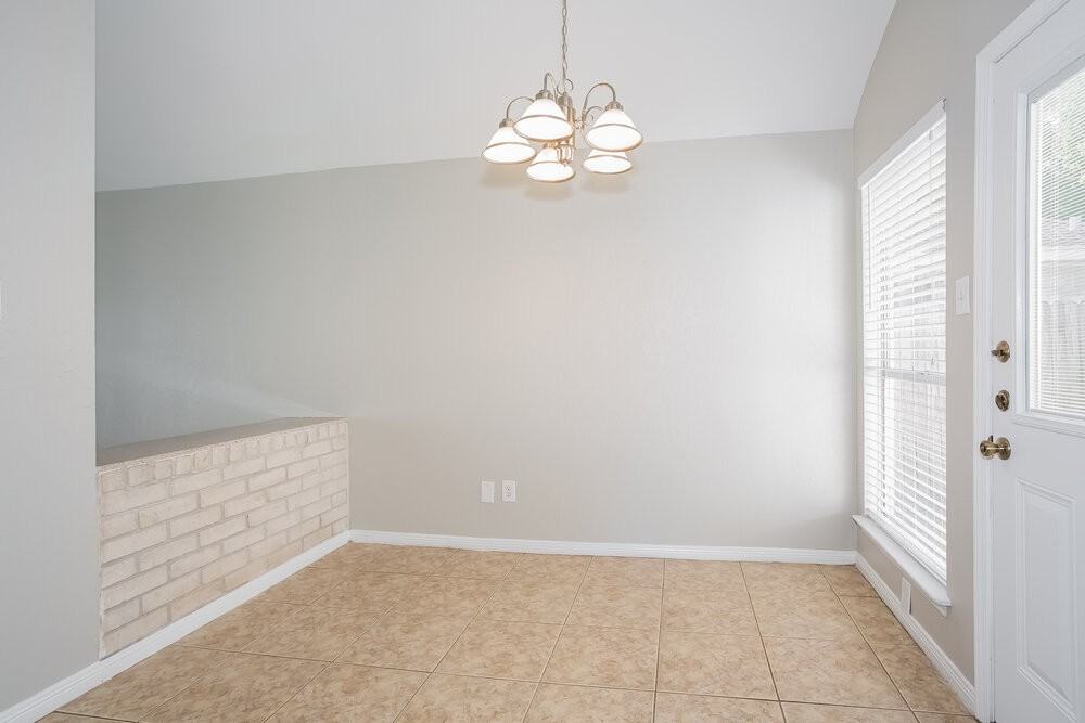 19523 Lake Hollow Ln - Photo 6 of 15