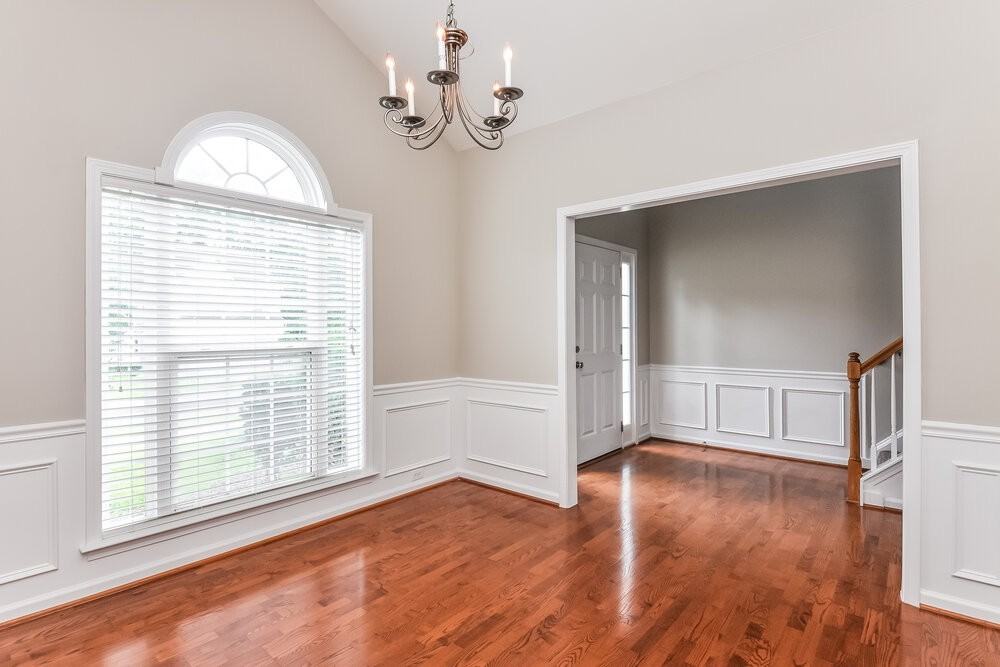 9309 Doss Ct - Photo 2 of 15