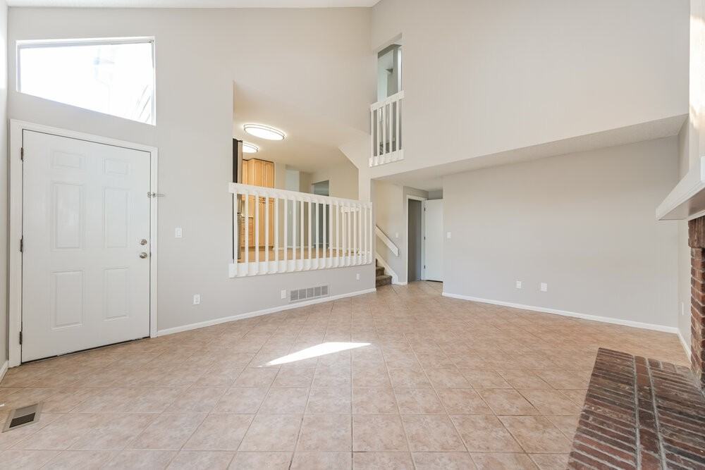 17210 Niwot Place - Photo 5 of 18