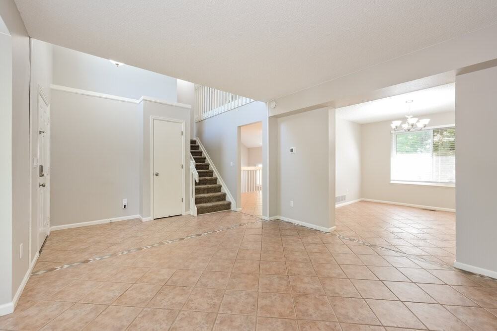 17210 Niwot Place - Photo 7 of 18